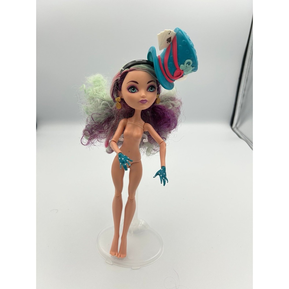 Ever After High Madeline Hatter Way to Wonderland fashion doll